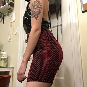 Black and red knit skirt